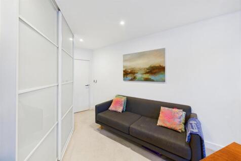 Bedroom 3/Office