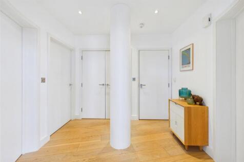 Bedroom Vestibule