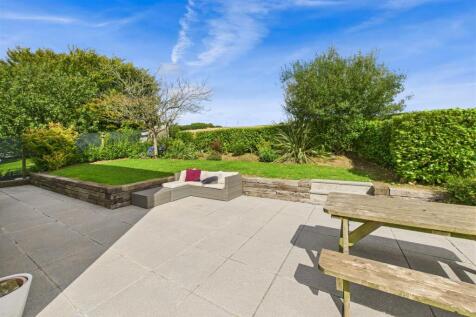 Patio to garden