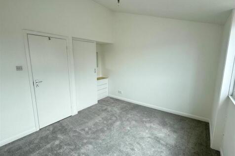 43 Pendragon Crescent Bedroom 1