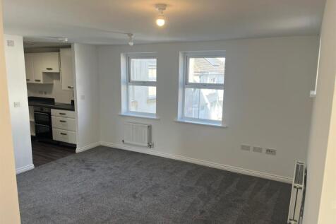 28 Littledale Lounge