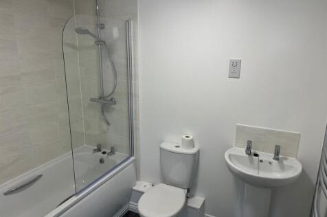28 Littledale Bathroom