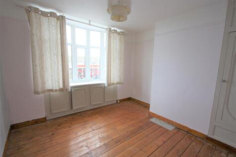 1 The Gables Bedroom 1