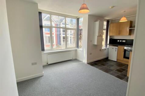 Flat 3, 6 Trebarwith Crescent Lounge