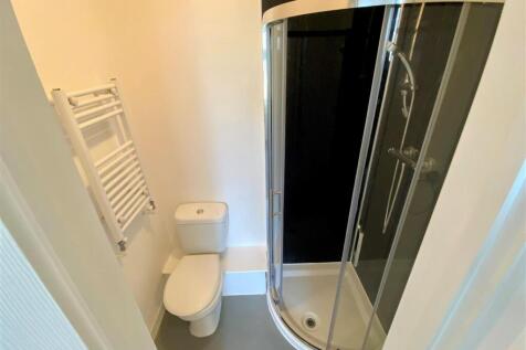 Flat 3, 6 Trebarwith Crescent En Suite