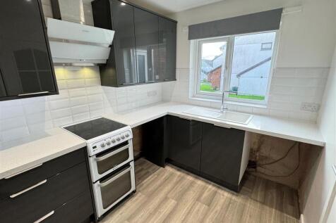 5 Tremear Green Kitchen