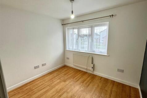 5 Tremear Green Bedroom 4