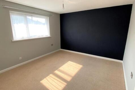 5 Tremear Green Bedroom 1