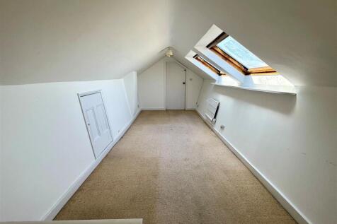 10 Lewarne Road Loft Room