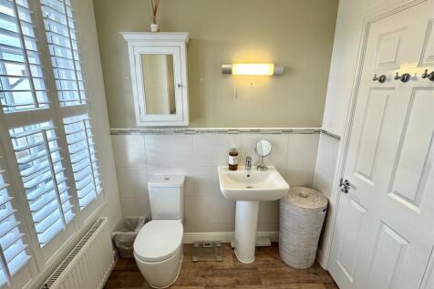 27 Stret Caradoc Bathroom