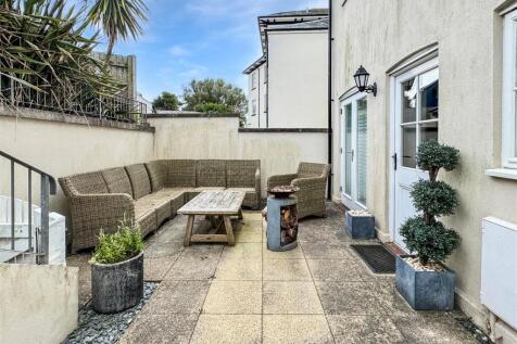 27 Stret Caradoc Garden