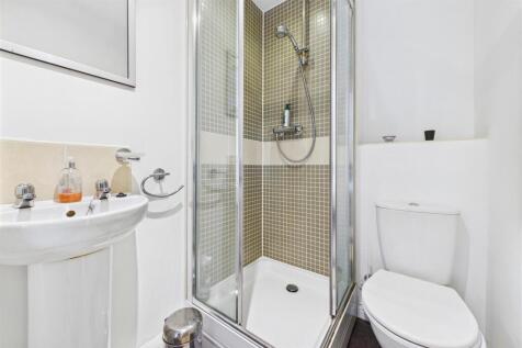 Bed 1 En-Suite