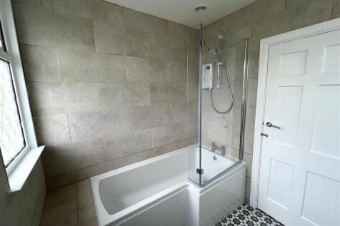 2 Bonython Road Bathroom