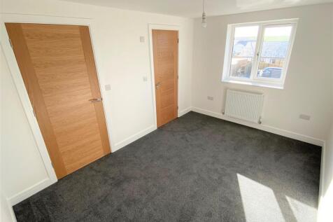 3 Harriet House Bedroom 1
