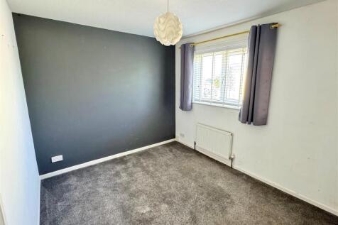 56 Calshot Close Bedroom 2
