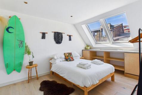 Front Bedroom.jpg