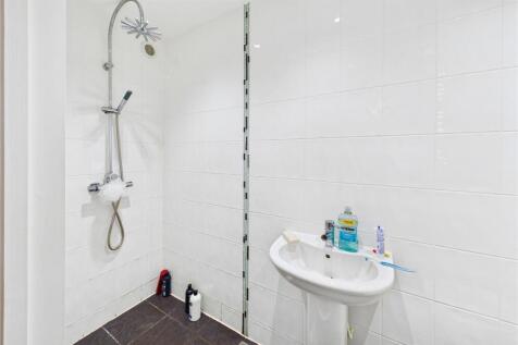En-Suite Shower