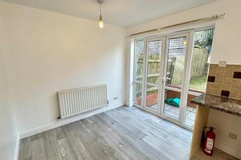 123 Penmere Drive Kitchen
