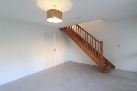 8 Luxon Drive Lounge