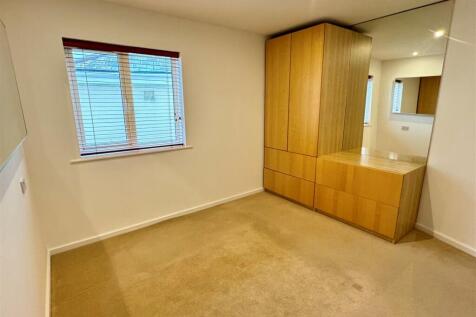 6 Trehellan Heights Bedroom 1