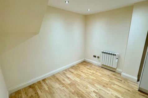 3 Lakeview Court Dining Area