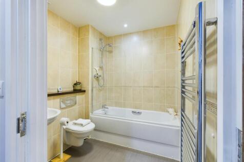 Apartment 8, Ocean 1 - Bathroom