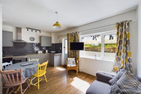 Lounge/Kitchen