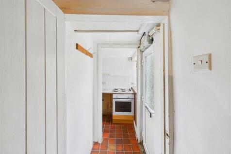 Entrance to Kitchen