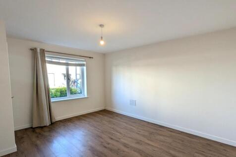 27 Red Cove Close Lounge