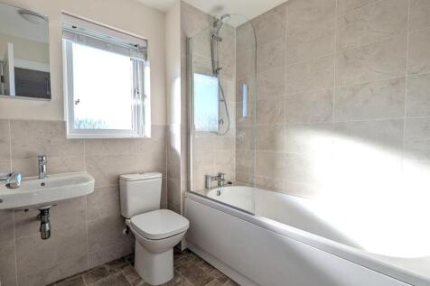 27 Red Cove Close Bathroom