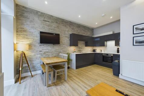 Lounge Kitchen 2