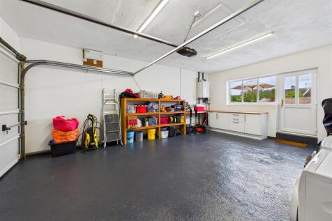 Garage.