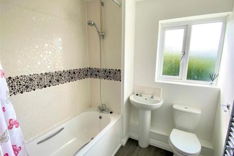 13 Littledale Row Bathroom