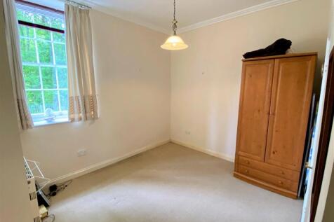 4 Retreat Court Bedroom 1