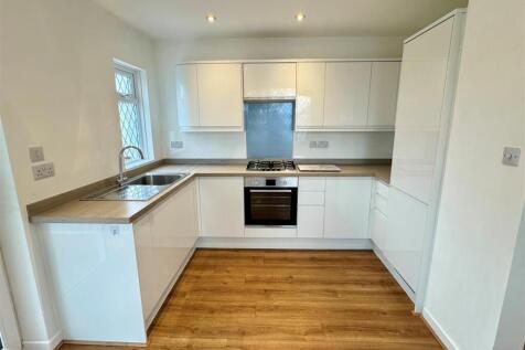 18 Whitegate Road Kitchen