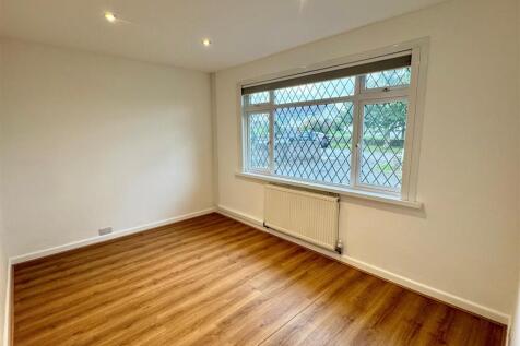 18 Whitegate Road Bedroom 1