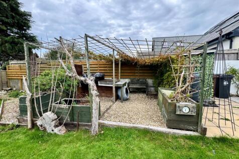 18 Whitegate Road Garden