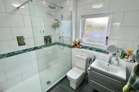 53a Penhallow Road Shower Room