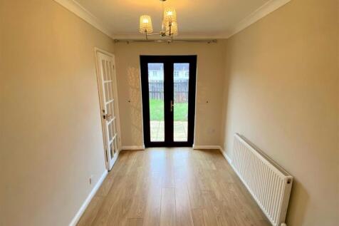 47 Tremear Green Dining Room