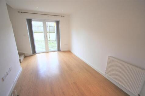 10 Wartha Mews Lounge