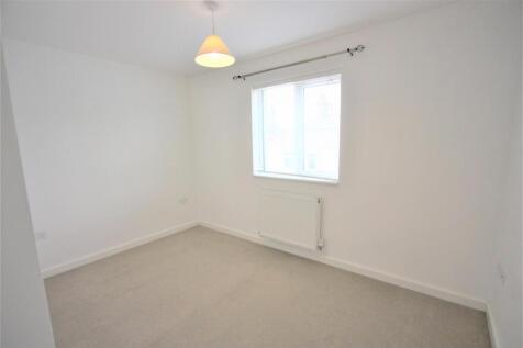 10 Wartha Mews Bedroom 1