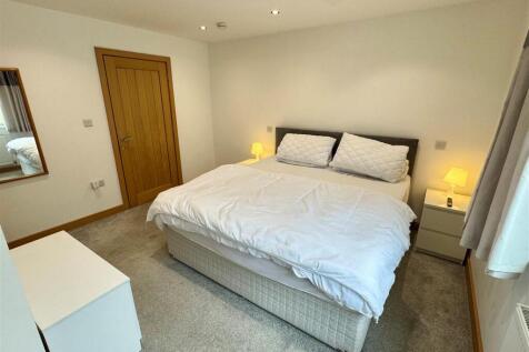 Caledonian House Bedroom 2