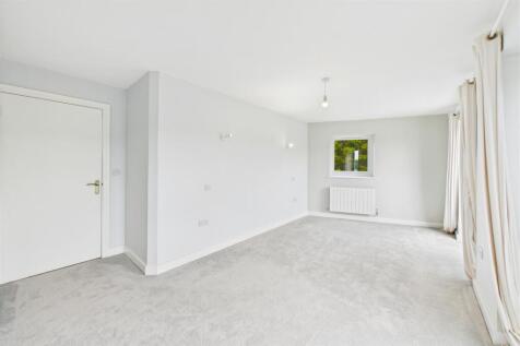 The Wave Master Bedroom