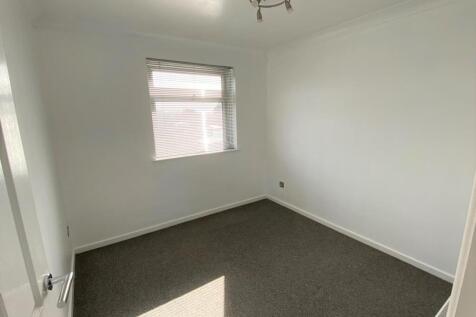 40 Reeds Way Bedroom 2