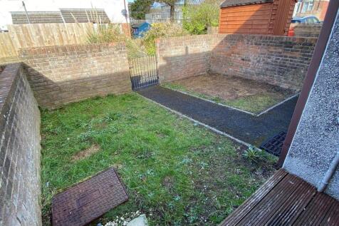 40 Reeds Way Front Garden