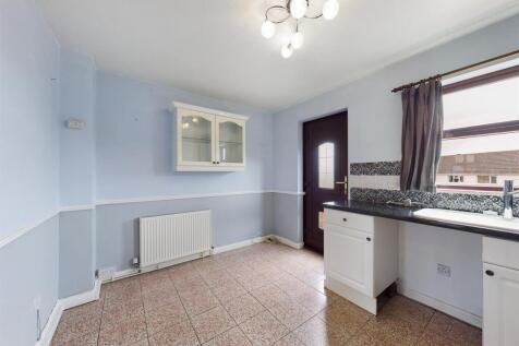 82 Meadowside Kitchen