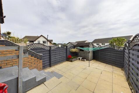 82 Meadowside Garden