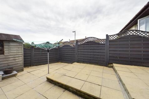 82 Meadowside Garden