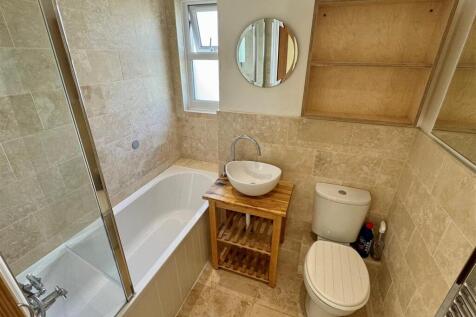26 Bezant Place Bathroom