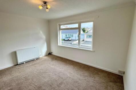 5a Parkland Close Lounge